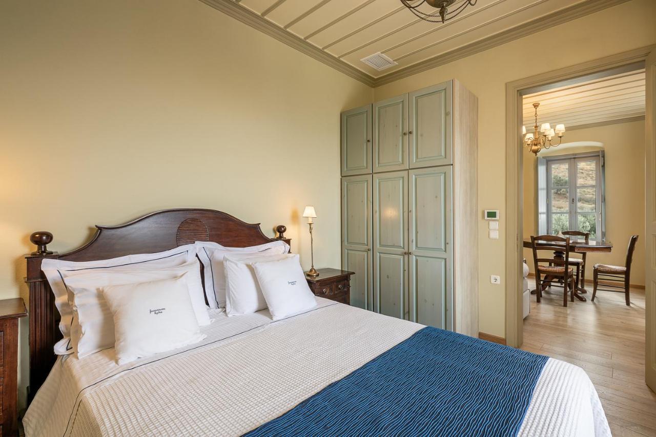 Four Seasons Hydra Luxury Suites Luaran gambar