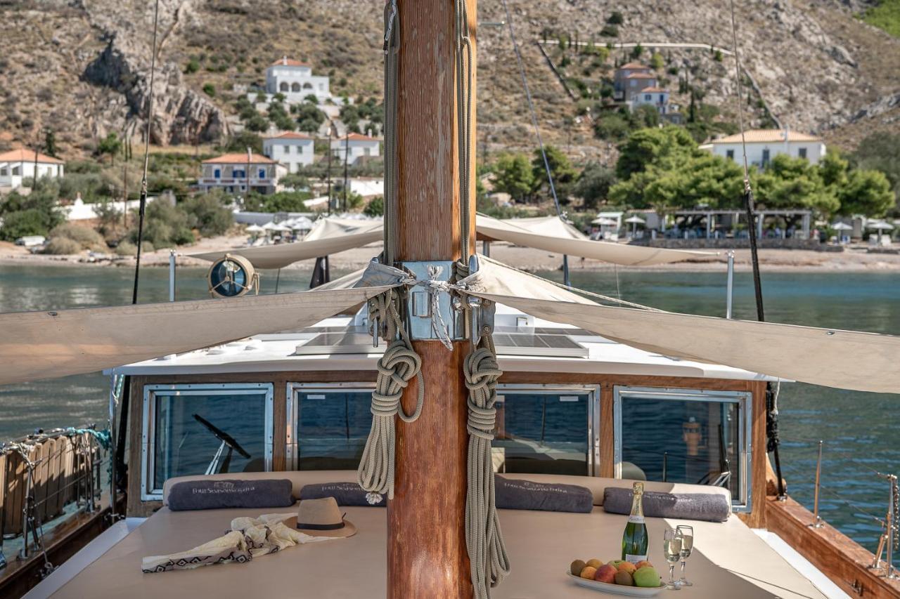 Four Seasons Hydra Luxury Suites Luaran gambar